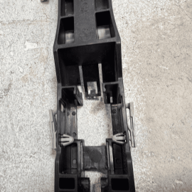 2014-2020 INFINITI Q50 EXTERIOR DOOR HANDLE BRACKET FRONT PASSENGER SIDE OEM