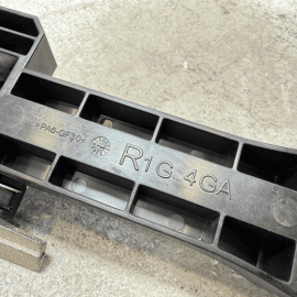 2014-2020 INFINITI Q50 EXTERIOR DOOR HANDLE BRACKET FRONT PASSENGER SIDE OEM