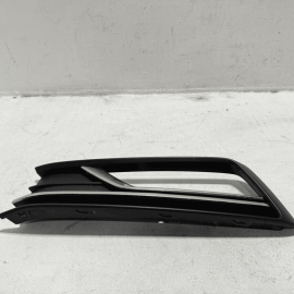 2016-2019 VOLKSWAGEN PASSAT FRONT DRIVER SIDE OUTTER GRILLE OEM