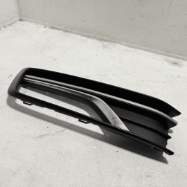 2016-2019 VOLKSWAGEN PASSAT FRONT DRIVER SIDE OUTTER GRILLE OEM