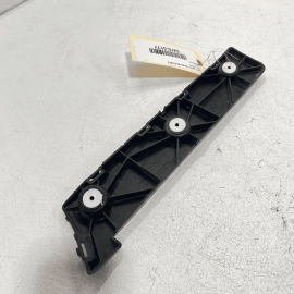 GMC TERRAIN 2018 - 2023 REAR LEFT DRIVER SIDE BUMPER RETAINER GUIDE BRACKET