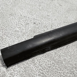 HONDA ACCORD Hybrid 2018 FRONT RIGHT PASSENGER SIDE DOOR WINDOW BELT MOLDING OEM