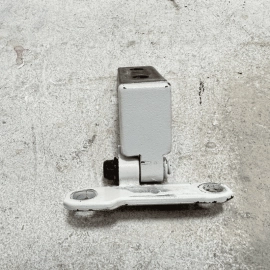 INFINITI Q50 2014-2024 REAR LEFT DRIVER SIDE DOOR LOWER HINGE OEM WHITE