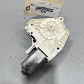 2015-2018 AUDI Q3 FRONT RIGHT PASSENGER SIDE DOOR WINDOW MOTOR OEM