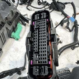HONDA ACCORD HYBRID 2.0L ENGINE BAY WIRE WIRING HARNESS W/ FUSE BOX 2018-19 OEM HONDA ACCORD HYBRID 2.0L ENGINE BAY WIRE WIRING HARNESS W/ FUSE BOX 2018-19 OEM