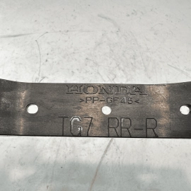 HONDA PILOT 2016-2022 REAR PASSENGER SIDE EXTERIOR DOOR HANDLE BASE BRACKET OEM