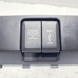Honda Pilot USB Trim Console Auxiliary Connector And Power Outlet 2016-2019 OEM