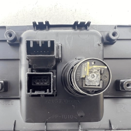 Honda Pilot USB Trim Console Auxiliary Connector And Power Outlet 2016-2019 OEM