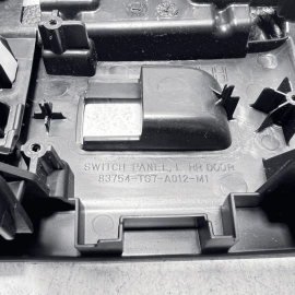 HONDA PILOT DOOR ARMREST & SWITCH BEZEL & CUPHOLDER REAR DRIVER SIDE 16-22 OEM HONDA PILOT DOOR ARMREST & SWITCH BEZEL & CUPHOLDER REAR DRIVER SIDE 16-22 OEM