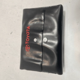 TOYOTA CAMRY 2021 OVEHICLE OWNERS MANUAL OPERATOR BOOK / CASE BOOKLET OEM