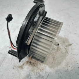 2018-2024 Volkswagen Atlas Center Console HVAC Heater Blower Motor w/Fan OEM