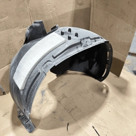 2018-2020 VOLKSWAGEN ATLAS FRONT RIGHT PASSENGER FENDER LINER SPLASHGUARD OEM