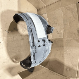 2018-2020 VOLKSWAGEN ATLAS FRONT RIGHT PASSENGER FENDER LINER SPLASHGUARD OEM