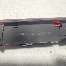 2018-2023 VOLKSWAGEN ATLAS SE REAR HIGH MOUNT 3RD STOP BRAKE LIGHT LAMP OEM