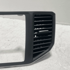 2018-2019 VOLKSWAGEN ATLAS DASH CENTER INNER AIR VENT GRILLE OEM