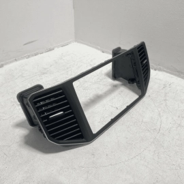 2018-2019 VOLKSWAGEN ATLAS DASH CENTER INNER AIR VENT GRILLE OEM