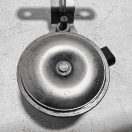 2018-2023 VOLKSWAGEN ATLAS ANTI THEFT ALARM SIREN HORN W/ BRACKET OEM