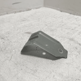 2018-2024 VOLKSWAGEN ATLAS FRONT LEFT DRIVER SIDE FENDER REAR MOUNT BRACKET OEM
