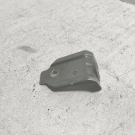 2018-2024 VOLKSWAGEN ATLAS FRONT PASSENGER SIDE FENDER FRONT MOUNT BRACKET OEM