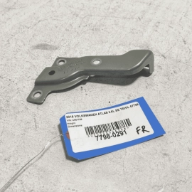 2018-2024 VW ATLAS FRONT RIGHT PASSENGER FENDER UPPER REINFORCEMENT BRACKET OEM