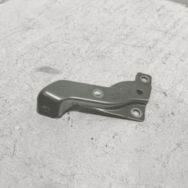 2018-2024 VW ATLAS FRONT RIGHT PASSENGER FENDER UPPER REINFORCEMENT BRACKET OEM