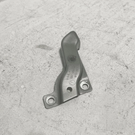 2018-2024 VW ATLAS FRONT LEFT DRIVER FENDER UPPER REINFORCEMENT BRACKET OEM
