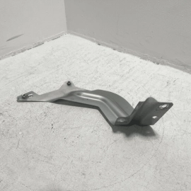 2018-2020 VOLKSWAGEN ATLAS FRONT RIGHT PASSENGER FENDER MOUNT BRACKET OEM