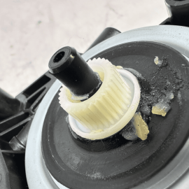 2011-2022 Jeep Grand Cherokee Rear Passenger Door Windor Regulator Motor OEM