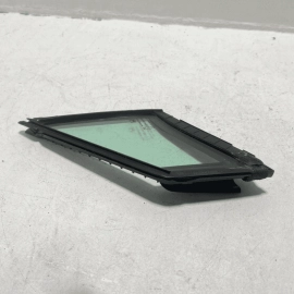 2016-2022 HONDA PILOT DOOR WINDOW CORNER GLASS FRONT LEFT DRIVER SIDE OEM