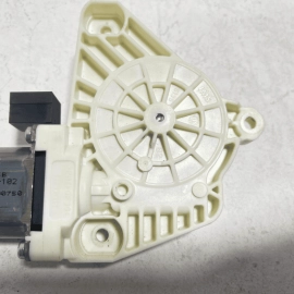 2018-2021 Volkswagen Atlas Front Passenger Side Door Window Regulator Motor OEM