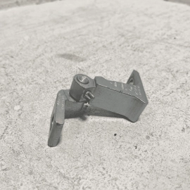 2018-2025 VOLKSWAGEN ATLAS FRONT RIGHT PASSENGER DOOR LOWER INNER HINGE OEM