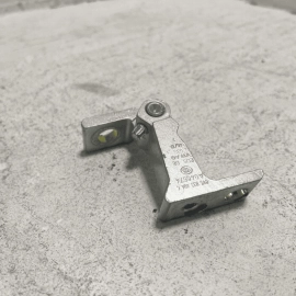2018-2025 VOLKSWAGEN ATLAS FRONT RIGHT PASSENGER DOOR LOWER INNER HINGE OEM