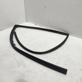 HONDA PILOT 2016-2021 DOOR GLASS RUN CHANNEL WEATHERSTRIP SEAL REAR DRIVER  OEM