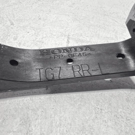 HONDA PILOT 2016-2022 REAR LEFT SIDE EXTERIOR DOOR HANDLE BASE BRACKET OEM
