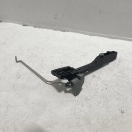 HONDA PILOT 2016-2022 REAR LEFT SIDE EXTERIOR DOOR HANDLE BASE BRACKET OEM