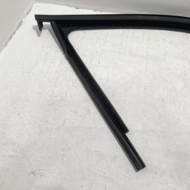 2018-25 Volkswagen Atlas Front Passenger Door Window Glass Run Channel Seal OEM