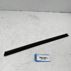 JEEP GRAND CHEROKEE 2011-2021 REAR LEFT DOOR WINDOW INNER WEATHERSTRIP SEAL OEM