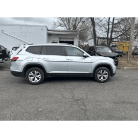 2018 Volkswagen Atlas Multifunctional Steering Wheel Without Heated OEM 2018 Volkswagen Atlas Multifunctional Steering Wheel Without Heated OEM