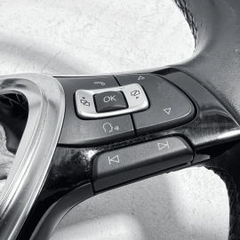 2018 Volkswagen Atlas Multifunctional Steering Wheel Without Heated OEM 2018 Volkswagen Atlas Multifunctional Steering Wheel Without Heated OEM