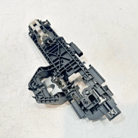 2010-2016 MERCEDES E350 W212 FRONT PASSENGER SIDE DOOR HANDLE BASE BRACKET OEM