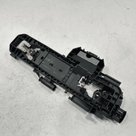 2010-2016 MERCEDES E350 W212 FRONT PASSENGER SIDE DOOR HANDLE BASE BRACKET OEM