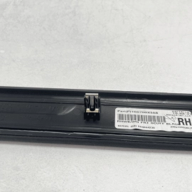 11-21 JEEP GRAND CHEROKEE 3.6L FRONT PASSENGER DOOR SILL SCUFF PLATE PANEL OEM