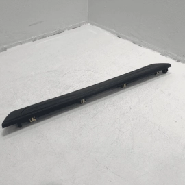 11-21 JEEP GRAND CHEROKEE 3.6L FRONT PASSENGER DOOR SILL SCUFF PLATE PANEL OEM