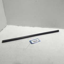 11-21 JEEP GRAND CHEROKEE FRONT RIGHT DOOR WINDOW INNER WEATHERSTRIP SEAL OEM