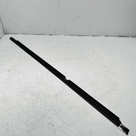 2014-2016 MERCEDES E350 W212 REAR PASSENGER DOOR WINDOW MOLDING SEALING RAIL OEM