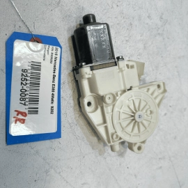 2010 - 2016 MERCEDES E350 REAR PASSENGER SIDE DOOR WINDOW REGULATOR MOTOR OEM