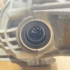 2016 - 2021 JEEP GRAND CHEROKEE 3.6L RWD REAR DIFFERENTIAL CARRIER 3.27 OEM