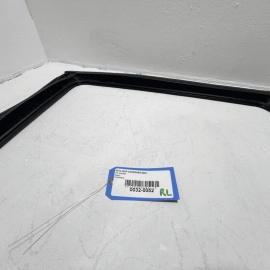 2016-2019 JEEP CHEROKEE REAR LEFT SIDE DOOR WINDOW GLASS RUN CHANNEL OEM