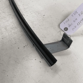 2011-19 FORD EXPLORER REAR RIGHT DOOR WINDOW GLASS GUIDE CHANNEL RETAINER O