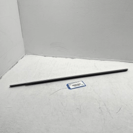 2014-2016 MERCEDES E350 W212 FRONT DRIVER DOOR WINDOW MOLDING SEALING RAIL OEM